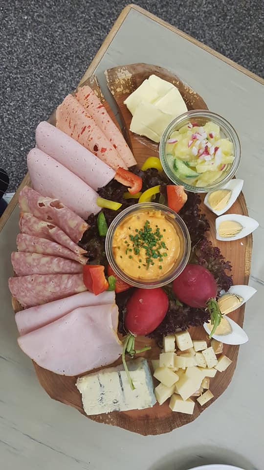 Lahnerstubn Brotzeit